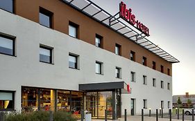 ibis Montceau les Mines